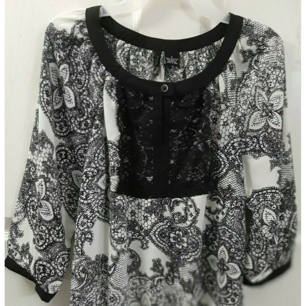 NEW DIRECTIONS Black & White Print Shirt